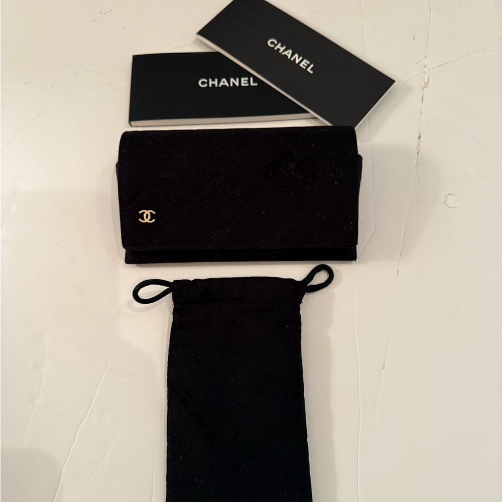 Chanel Glass Cases Bundle -you get both! Authentic soft pouch and hard case logo